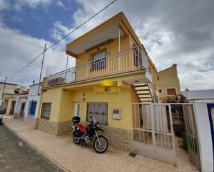 Vista exterior de Casa o xalet de lloguer en Cartagena amb Aire condicionat, Terrassa i Balcó