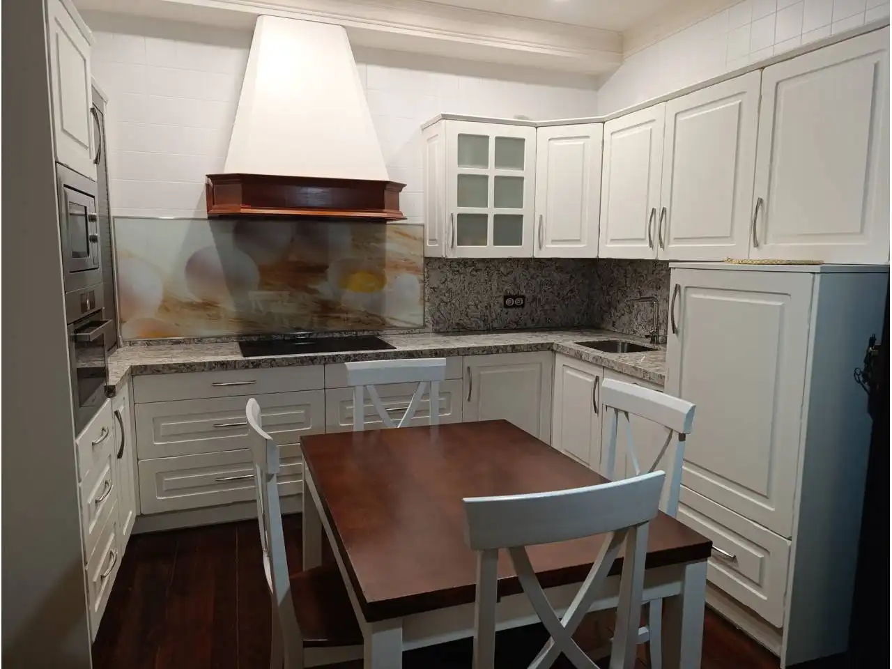 Küche von Einfamilien-Reihenhaus zum Verkauf in Lena mit Heizung, Terrasse und Möbliert