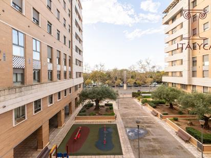 Exterior view of Flat for sale in  Sevilla Capital  with Air Conditioner, Private garden and Parquet flooring