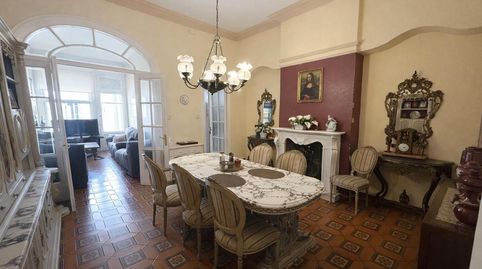 Magnífica propiedad con patio, terraza y estancias clásicas en el corazón de Mataró!, image 3