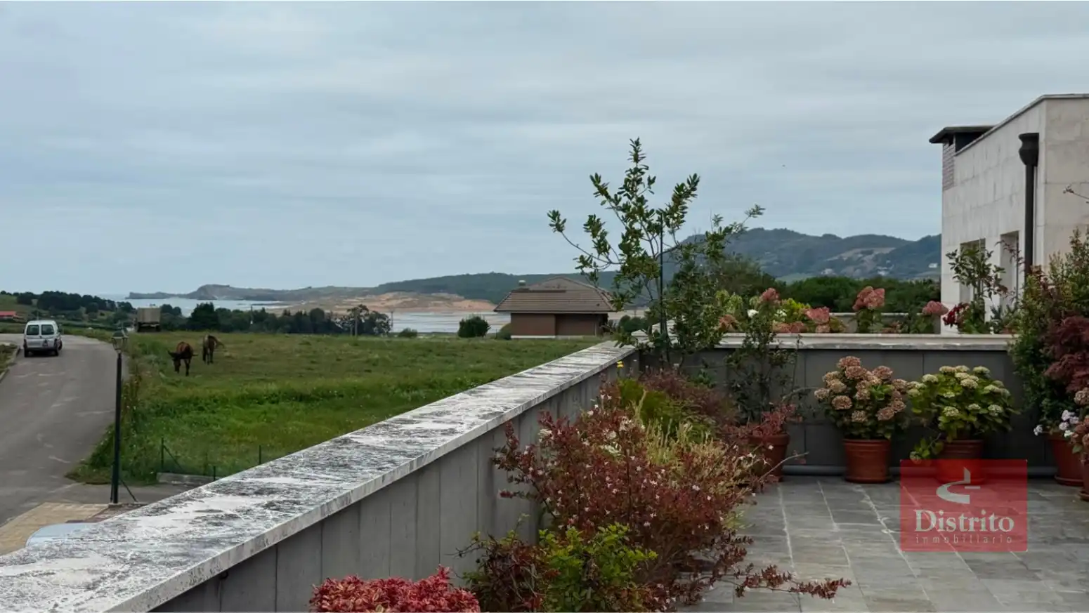 Terrasse von Dachboden zum Verkauf in Miengo mit Heizung, Terrasse und Abstellraum