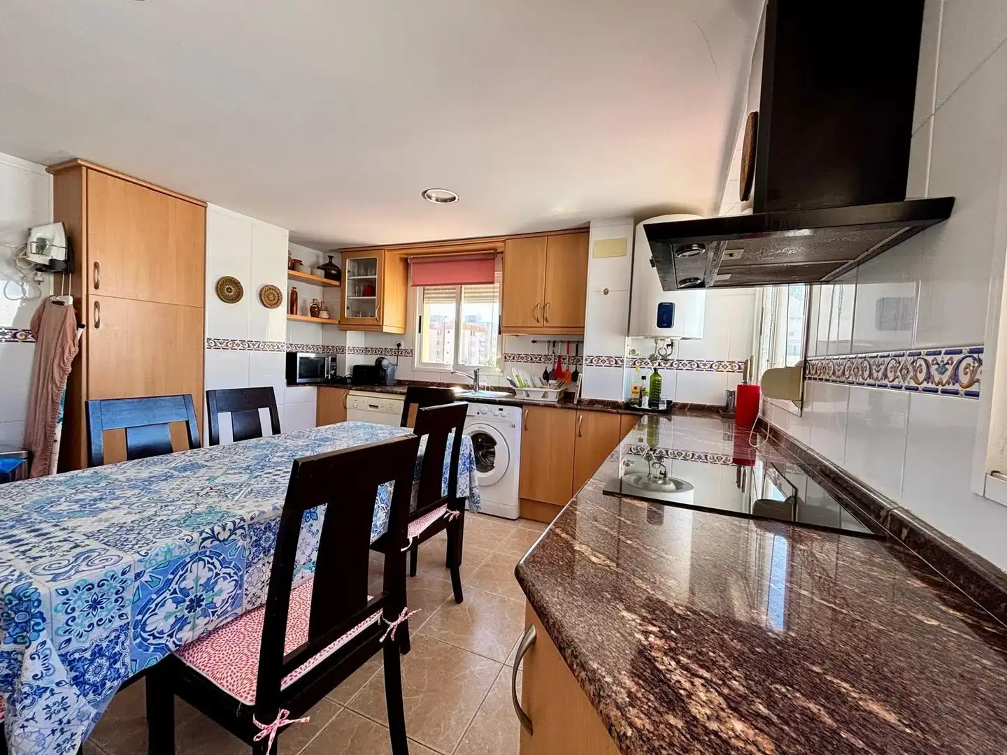 Cuina de Apartament en venda en Gandia amb Aire condicionat, Jardí privat i Terrassa