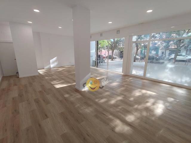 Local comercial en Alquiler en Avenida l'eramprunya, 68 en Can Tintorer - Can Tries
