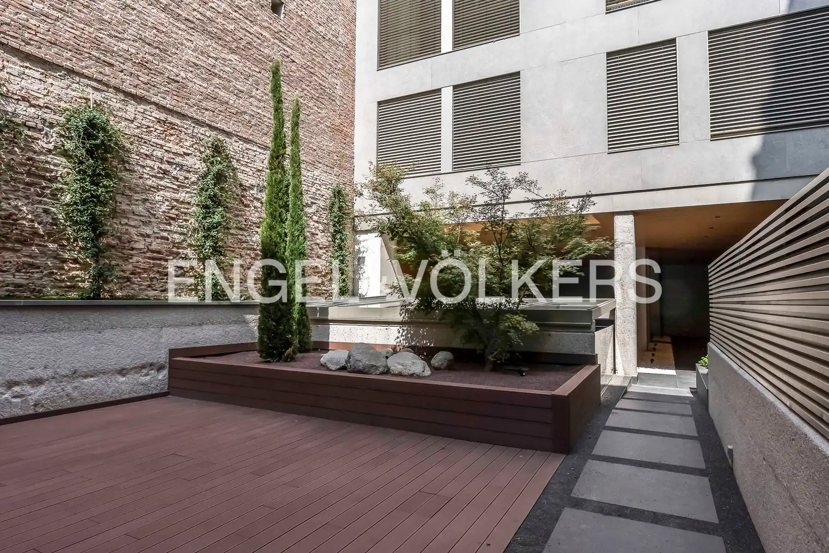 Terrace of Flat for rent in Madrid  with Air Conditioner, Heating and Storage room