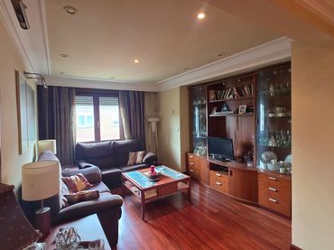Piso con ascensor en venta en Errekalde