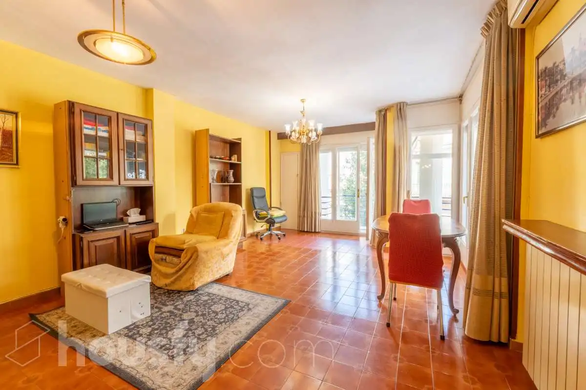 Appartement avec terrasse à vendre à Calle Artur carbonell .