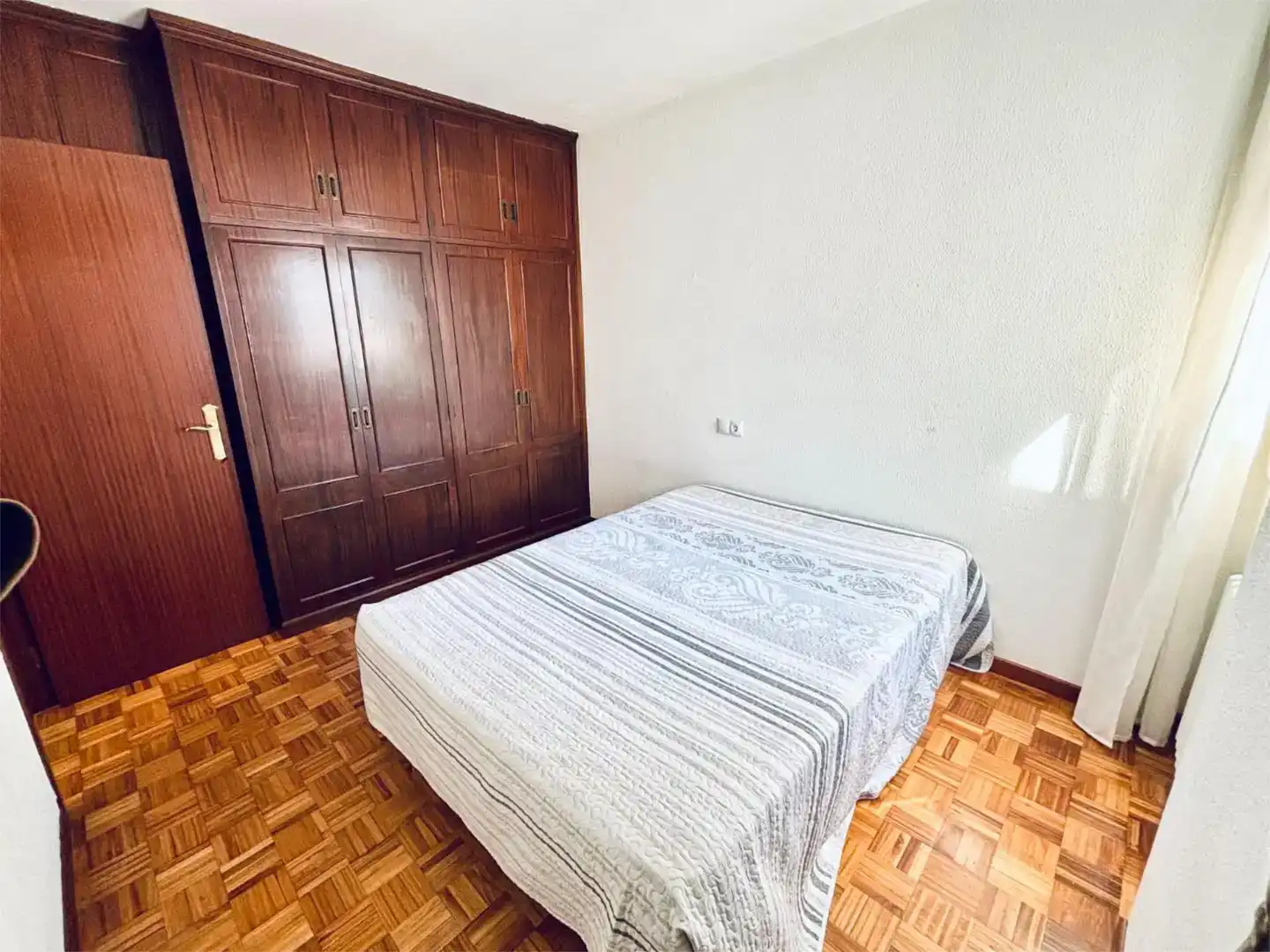 Dormitori de Àtic en venda en Gijón 