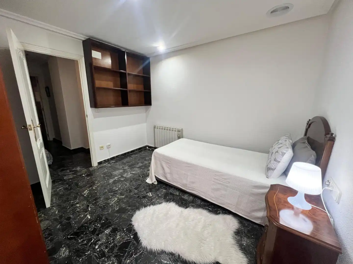 Habitación de Piso de alquiler en Elche / Elx con Aire acondicionado y Amueblado