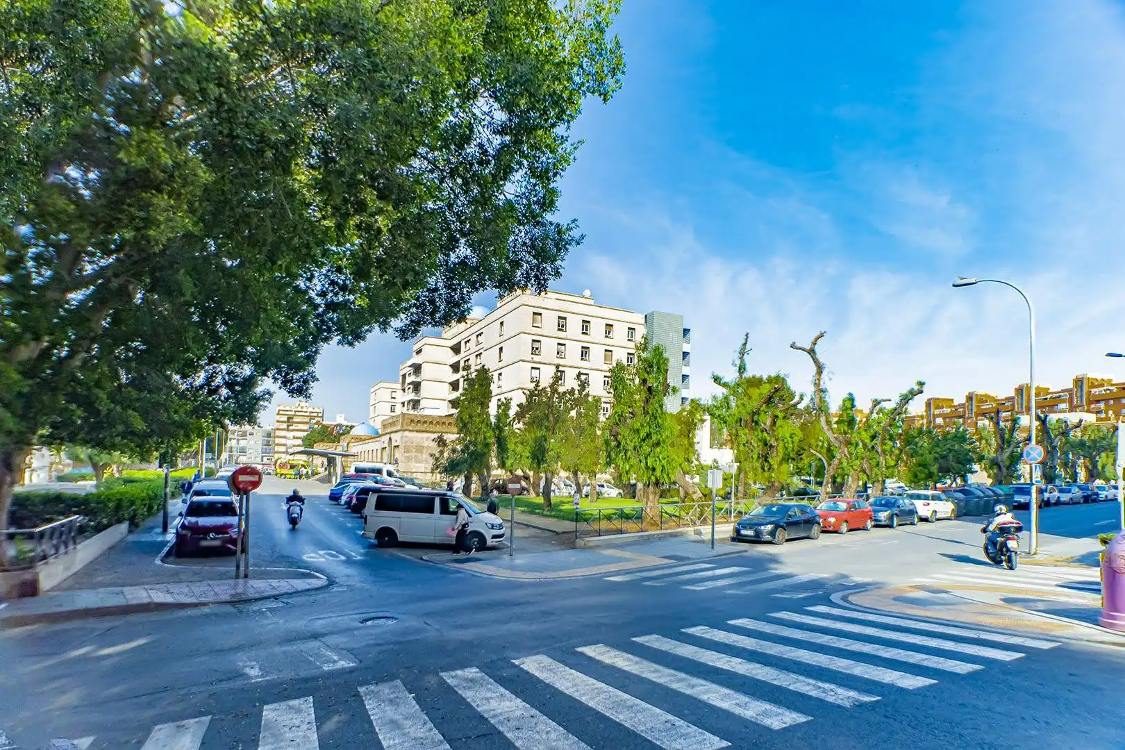 Vista exterior de Pis en venda en Almería amb Aire condicionat, Calefacció i Moblat