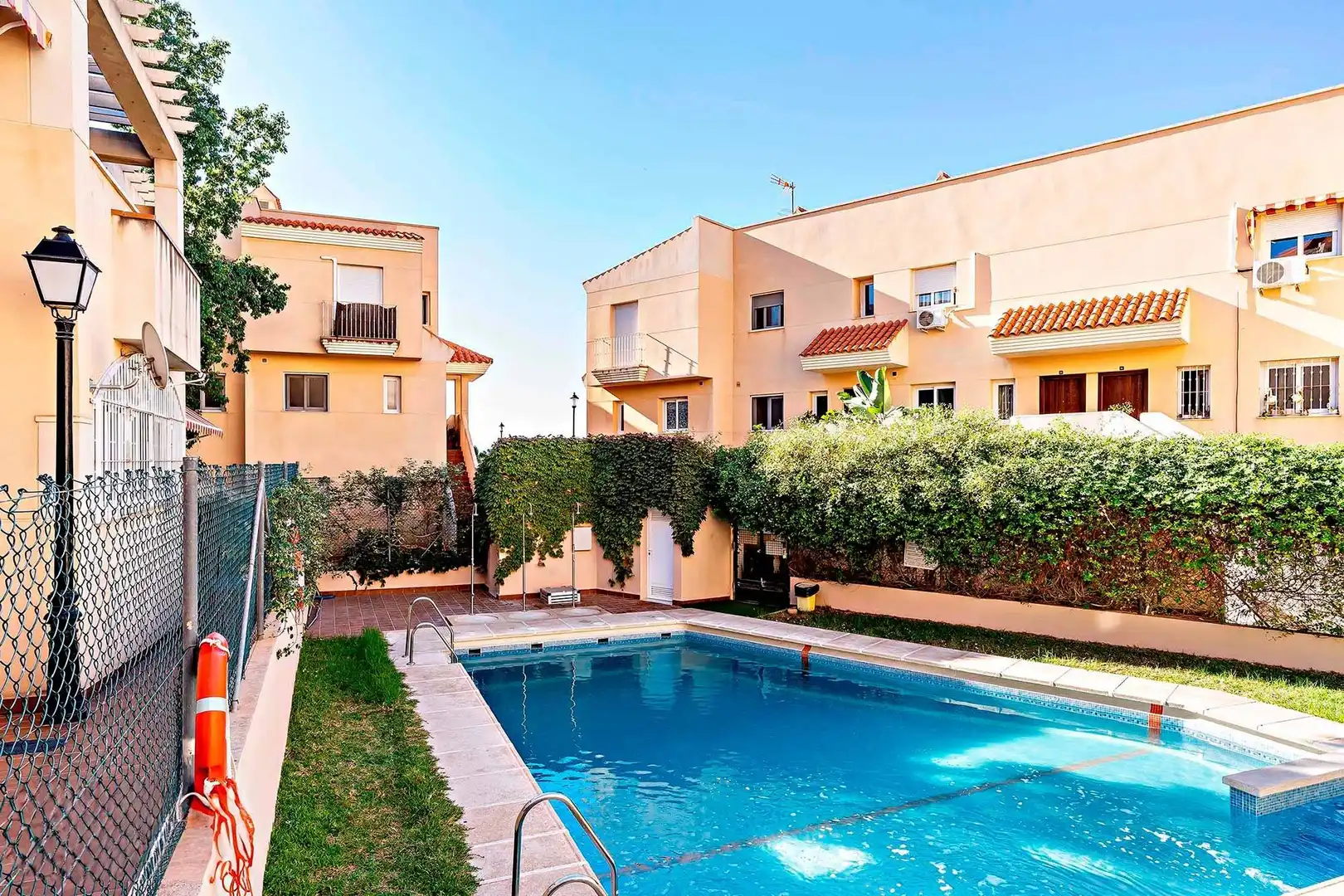 Piscina de Àtic en venda en Roquetas de Mar amb Aire condicionat, Parquet i Terrassa
