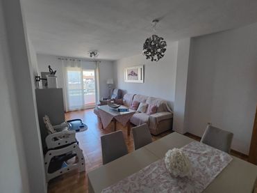 Appartamento con balcone in vendita a Mengíbar