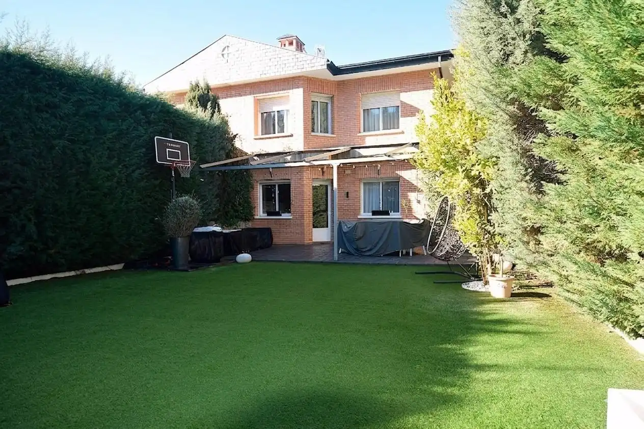 Semi-detached house with pool for sale in Calle de los Eucaliptos, imagen 37