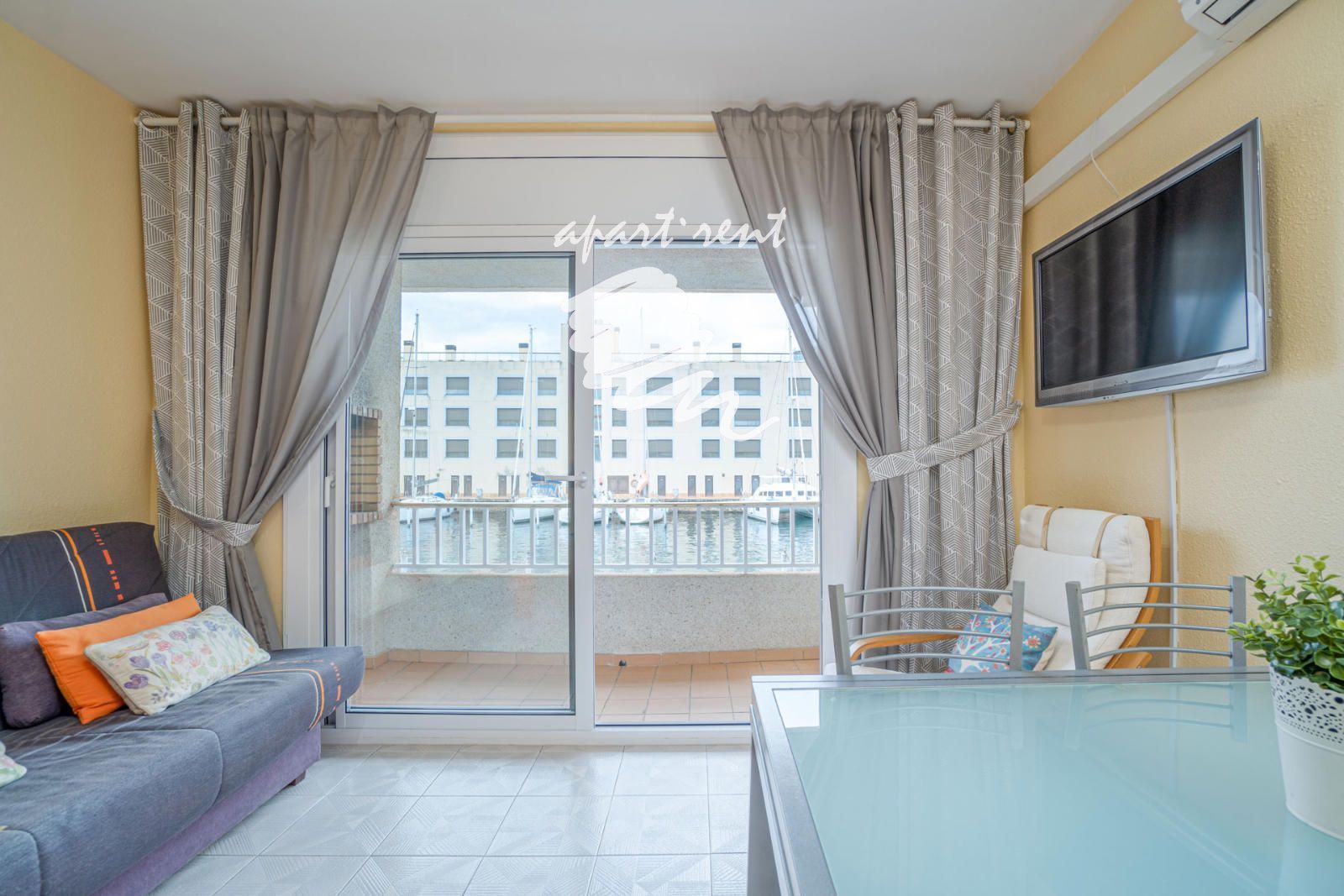 Bedroom of Flat for sale in Empuriabrava  with Air Conditioner, Terrace and Furnished