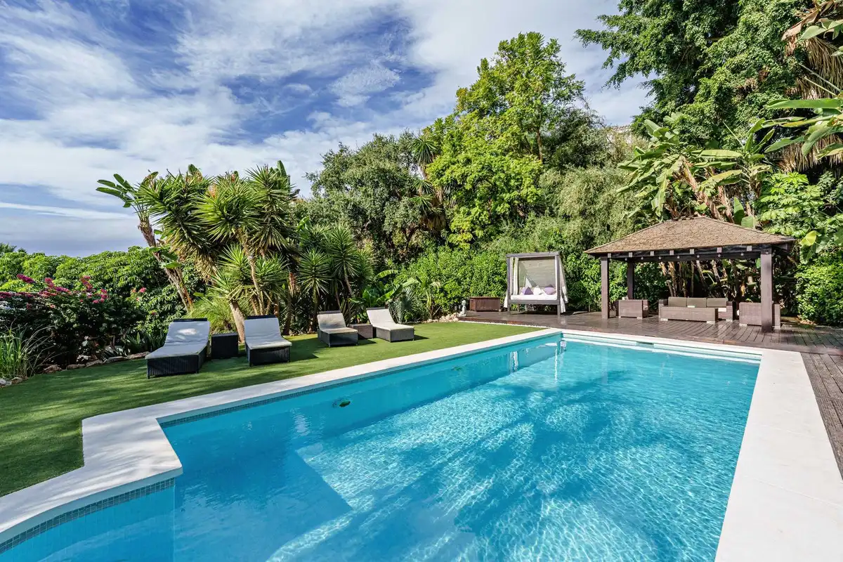 Piscina de Casa o chalet en venta en Marbella con Terraza y Piscina