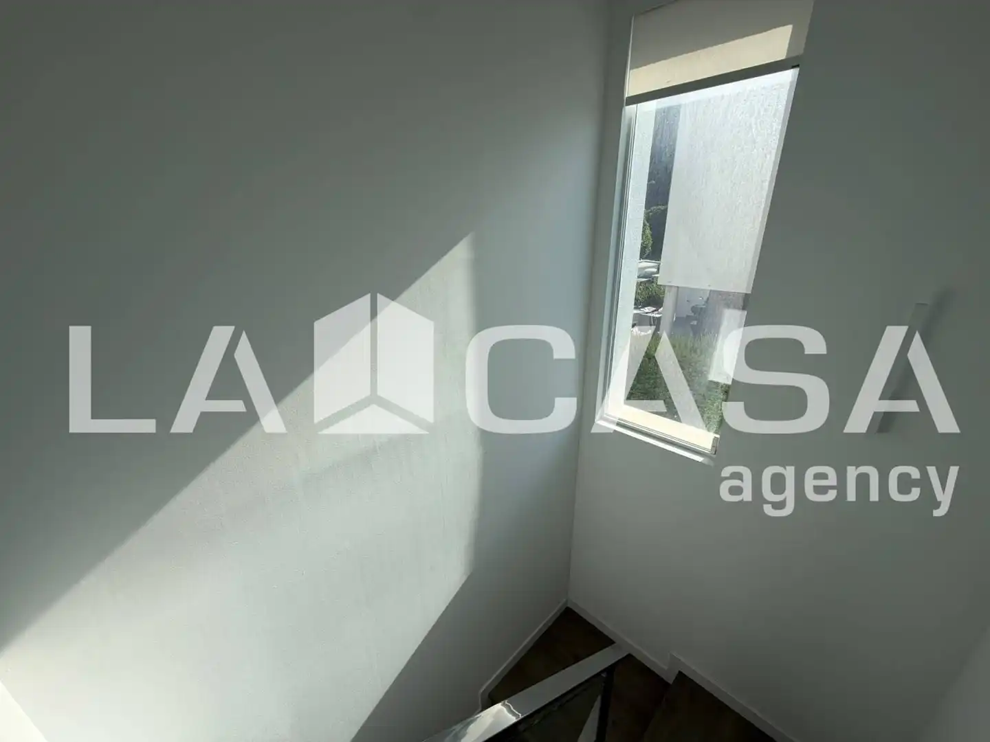 Semi-detached house for sale in Entrenúcleos, imagen 11