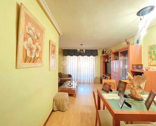 Sala d'estar de Pis en venda en  Madrid Capital amb Aire condicionat, Calefacció i Terrassa