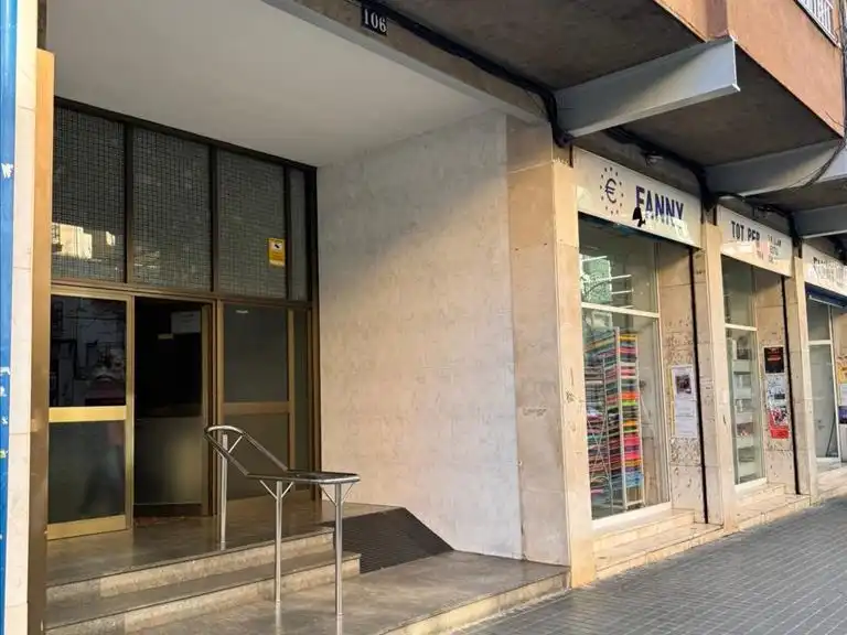 Fabrikhallen zum Verkauf in RAMON BERENGUER III, -1, Cerdanyola Sud