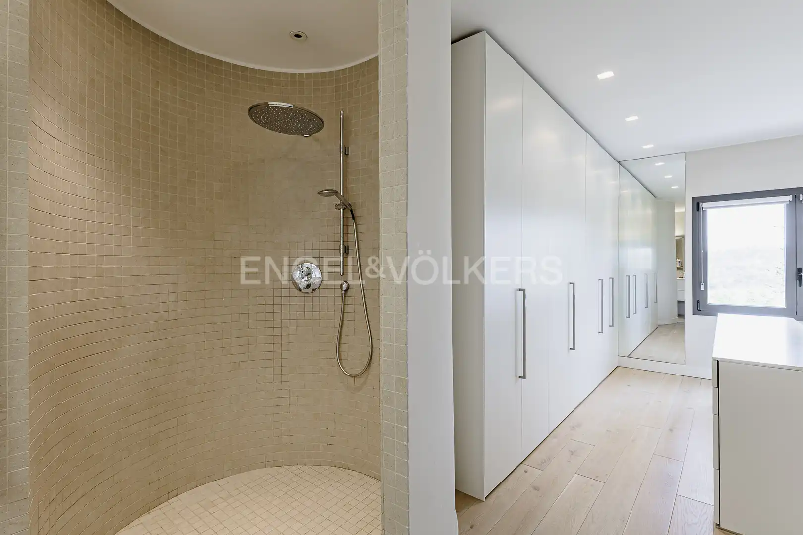 Badezimmer von Country house zum Verkauf in Torelló mit Klimaanlage, Heizung und Privatgarten