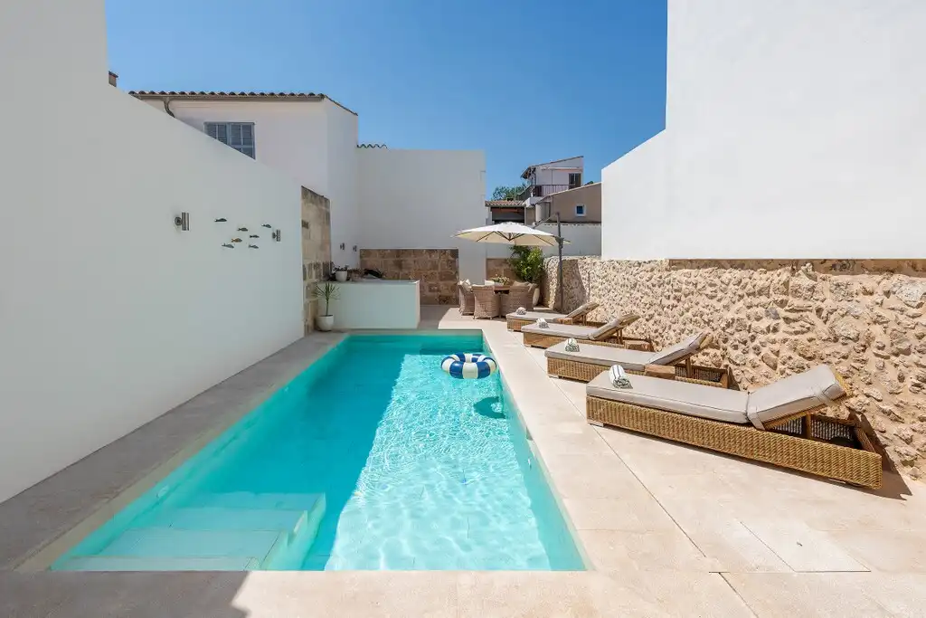 Piscina de Finca rústica en venda en Pollença amb Aire condicionat, Calefacció i Jardí privat