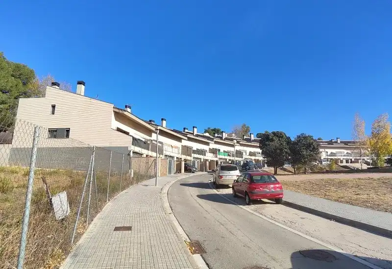 Casa adosada en venda a ESTATUT , Piera