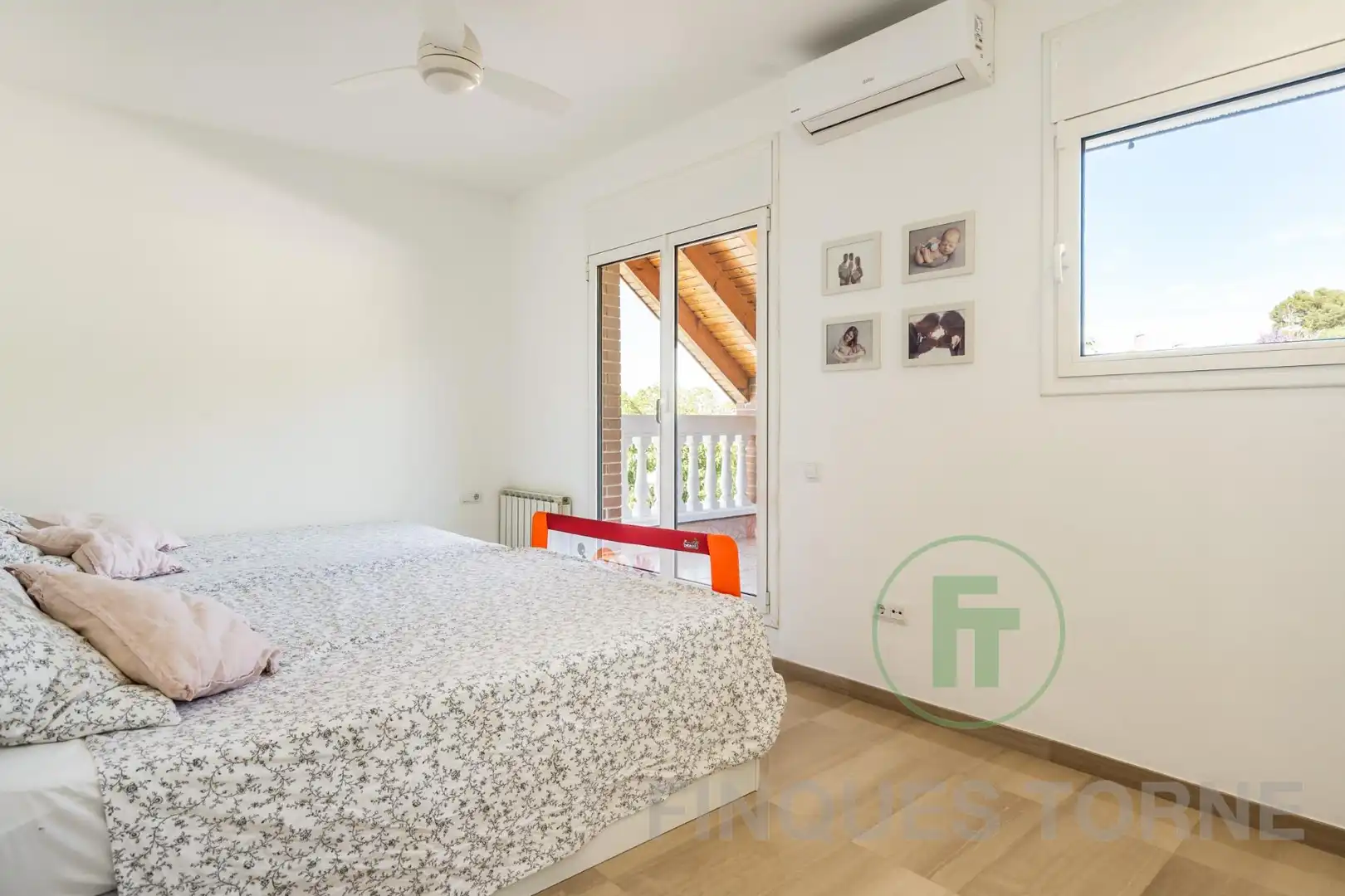 Dormitori de Casa o xalet en venda en Montcada i Reixac amb Aire condicionat, Jardí privat i Parquet