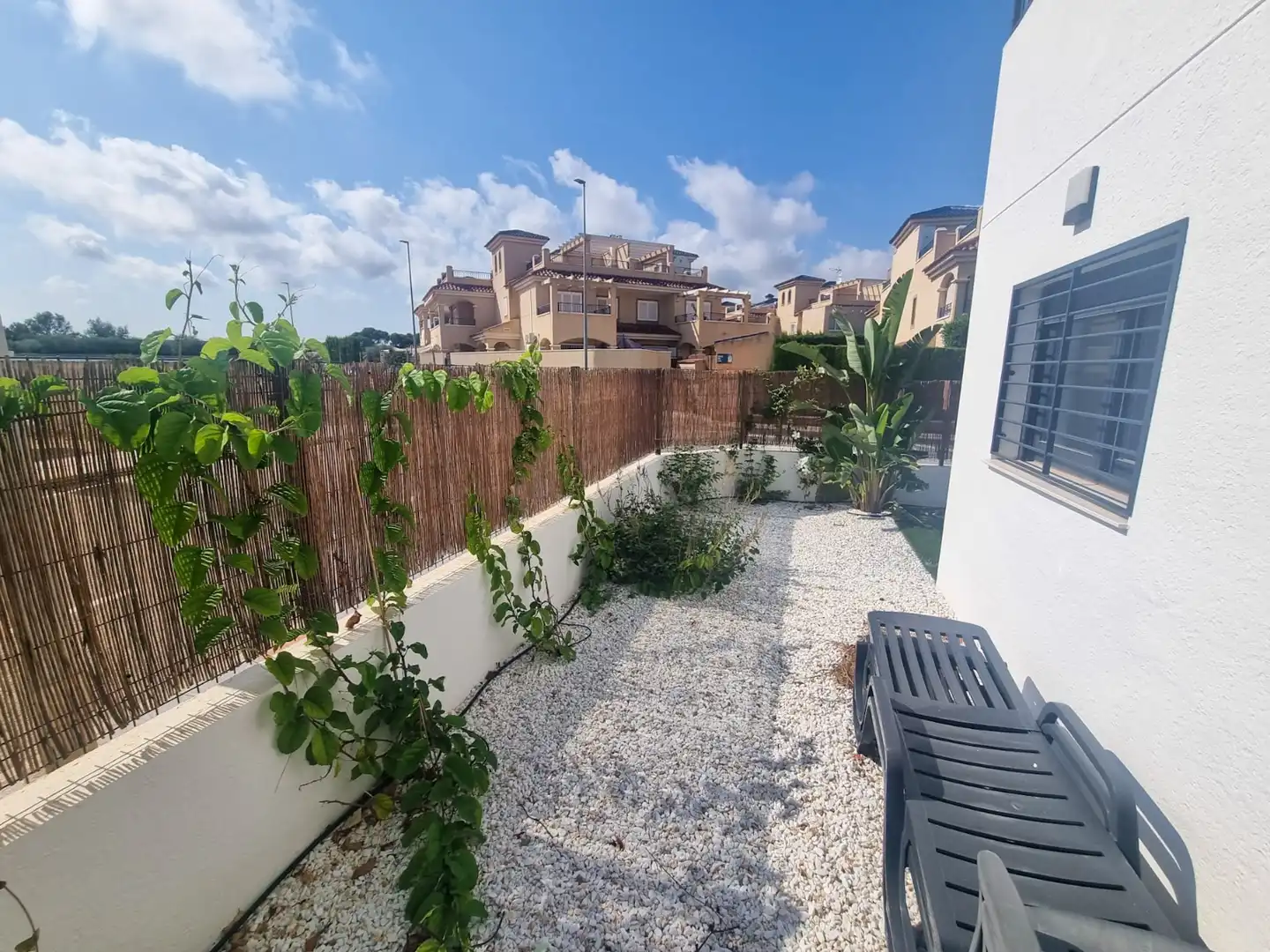Jardín de Piso de alquiler en Pilar de la Horadada con Aire acondicionado, Jardín privado y Terraza