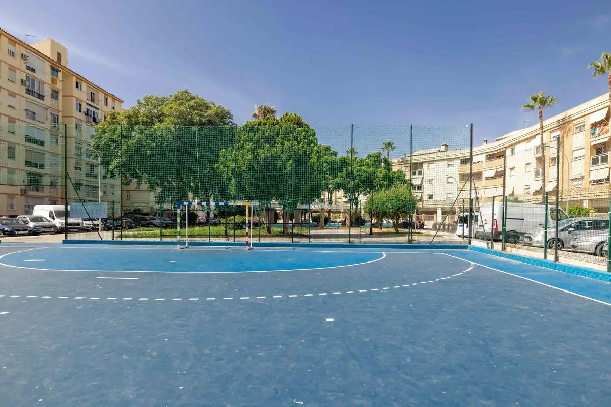Vista exterior de Planta baja en venta en Torremolinos con Aire acondicionado, Calefacción y Jardín privado