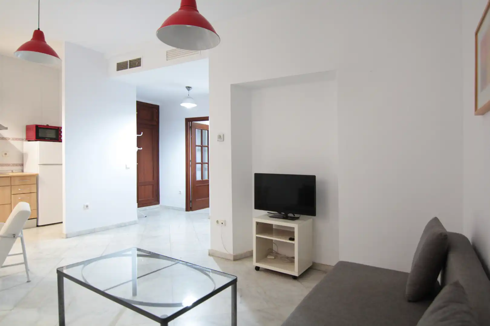 Living room of Flat for sale in Sevilla  with Air Conditioner, Heating and Furnished