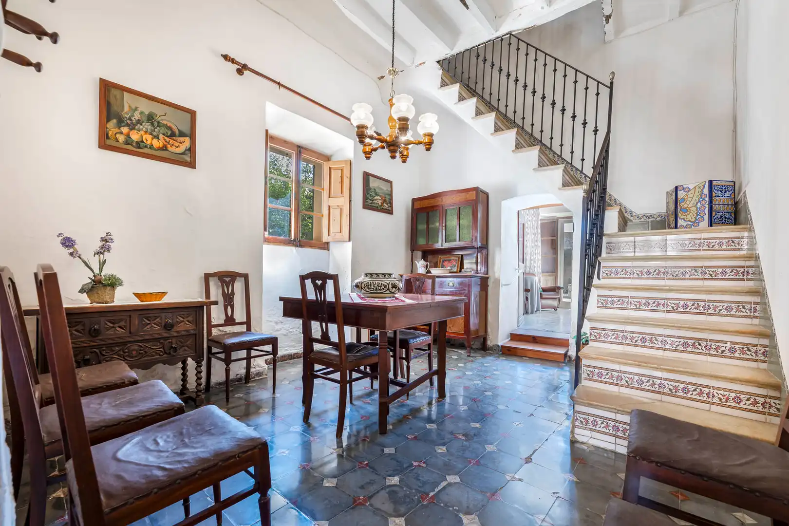 Comedor de Casa adosada en venta en Santa María del Camí con Jardín privado, Trastero y Amueblado
