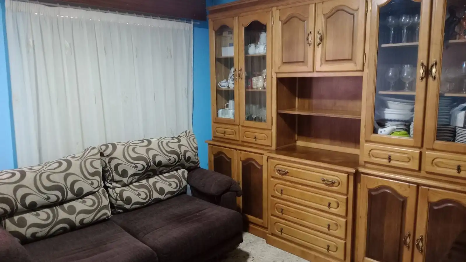 Sala d'estar de Casa adosada en venda en Cariño amb Traster