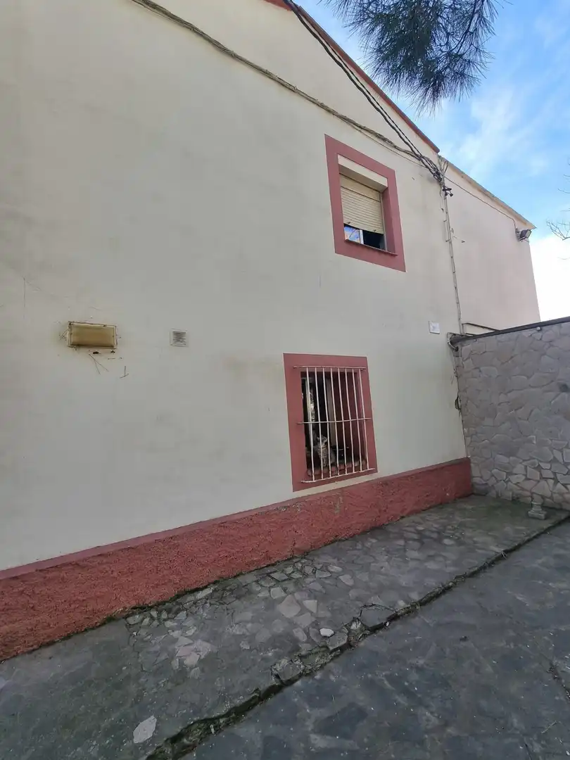 Vista exterior de Casa o xalet en venda en Lleida amb Jardí privat i Traster