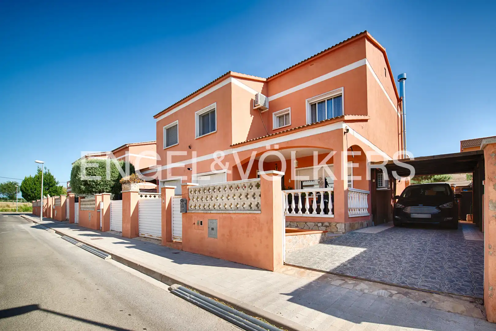 Casa aparellada en venda a Carrer Lleida, imagen 2