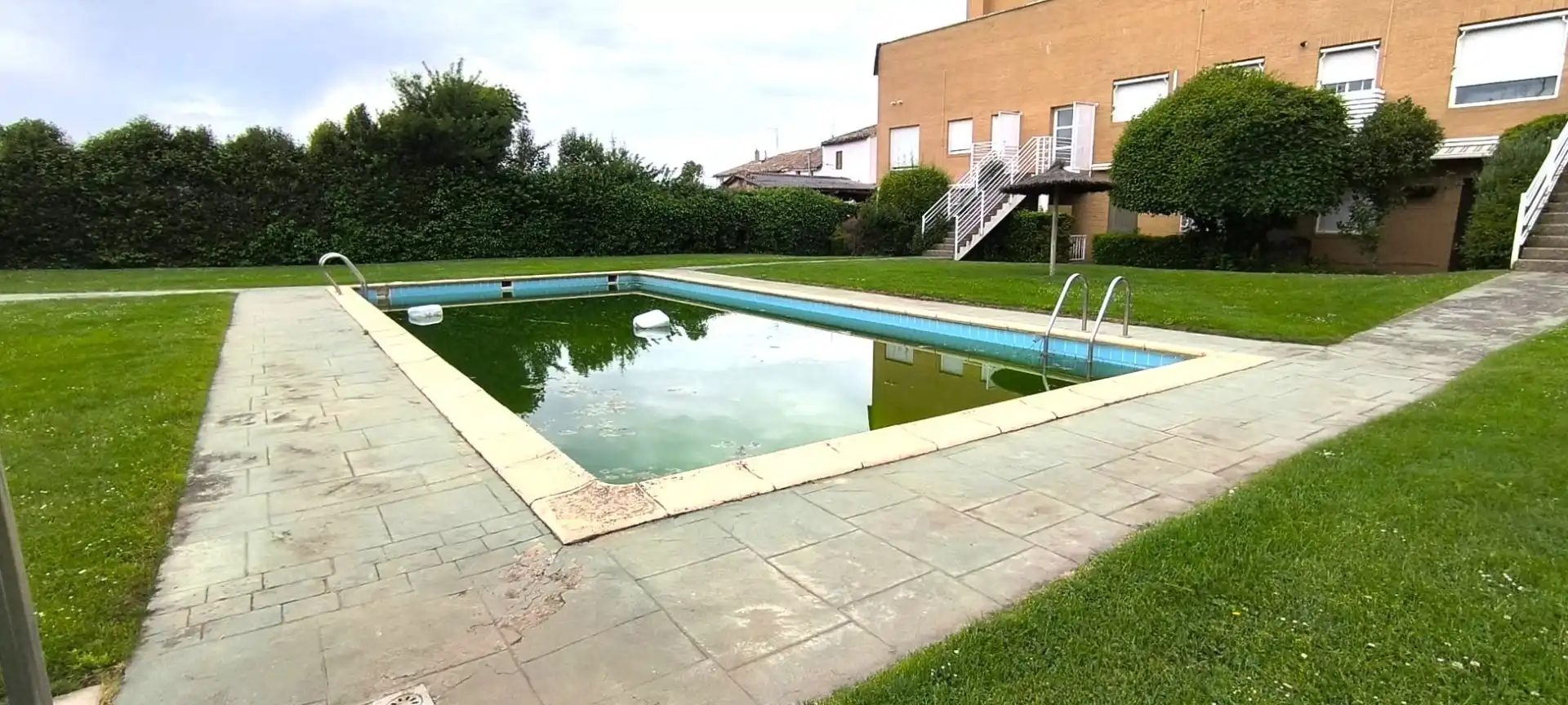 Piscina de Traster en venda en Villamediana de Iregua