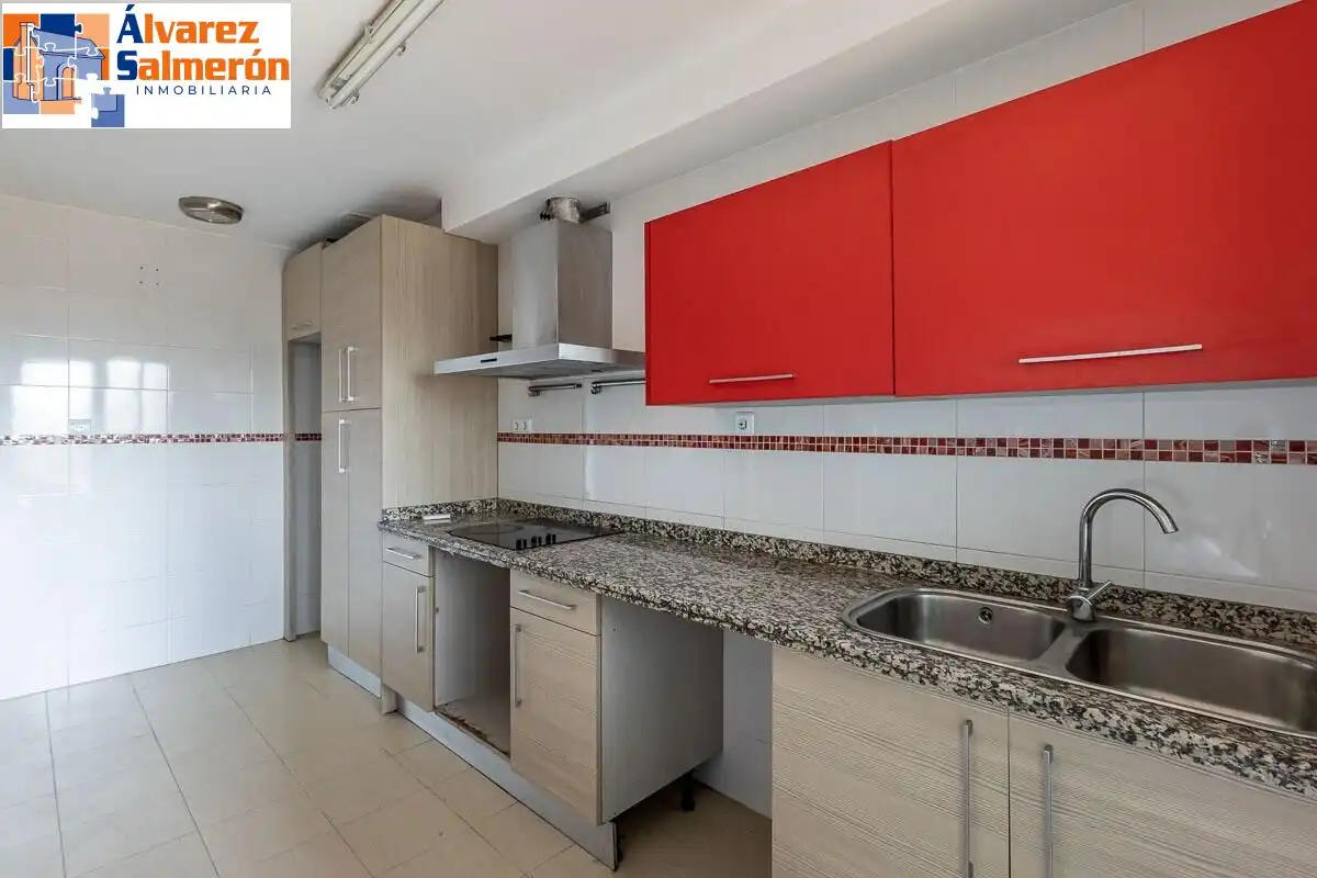 Piso en venta en Calle Bajo de Huétor, Cervantes