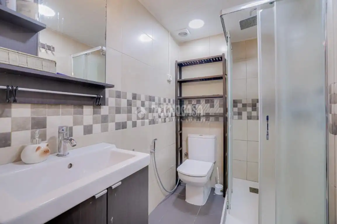 Bathroom of Flat for sale in Sant Feliu de Llobregat  with Balcony
