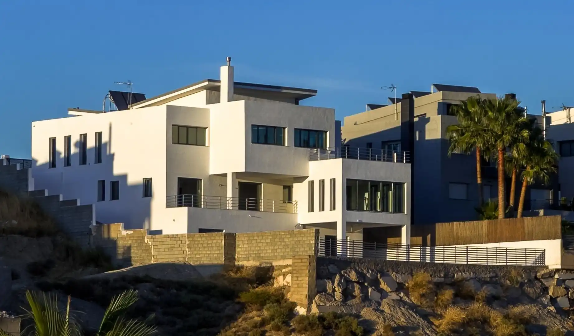 Vista exterior de Casa o xalet en venda en La Zubia amb Aire condicionat, Calefacció i Jardí privat