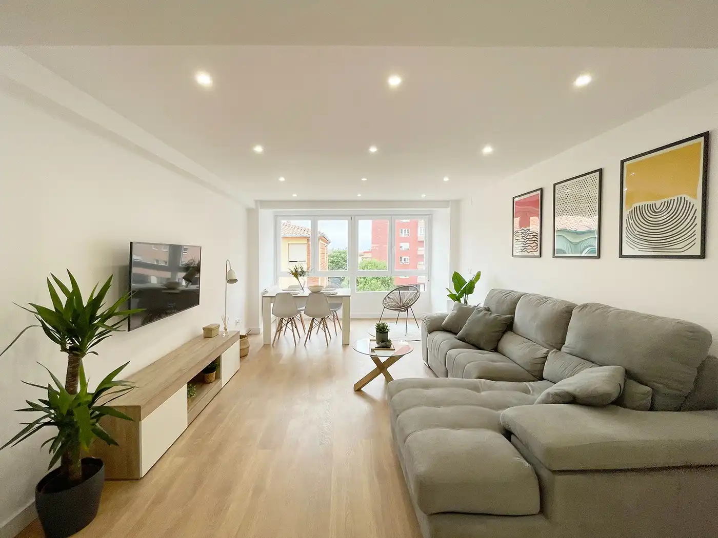 Sala d'estar de Apartament en venda en Santander amb Calefacció, Parquet i Moblat