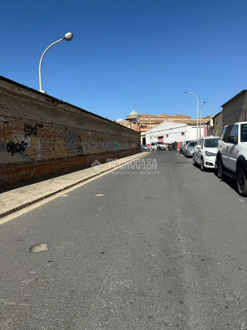 Residencial en venda a Nuevo Parque - Los Rosales - Tráfico Pesado