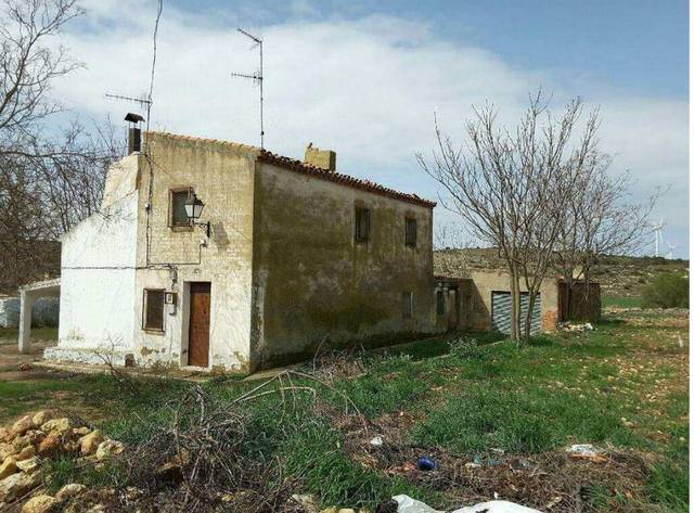 Casa-chalet en Venta en Alpera