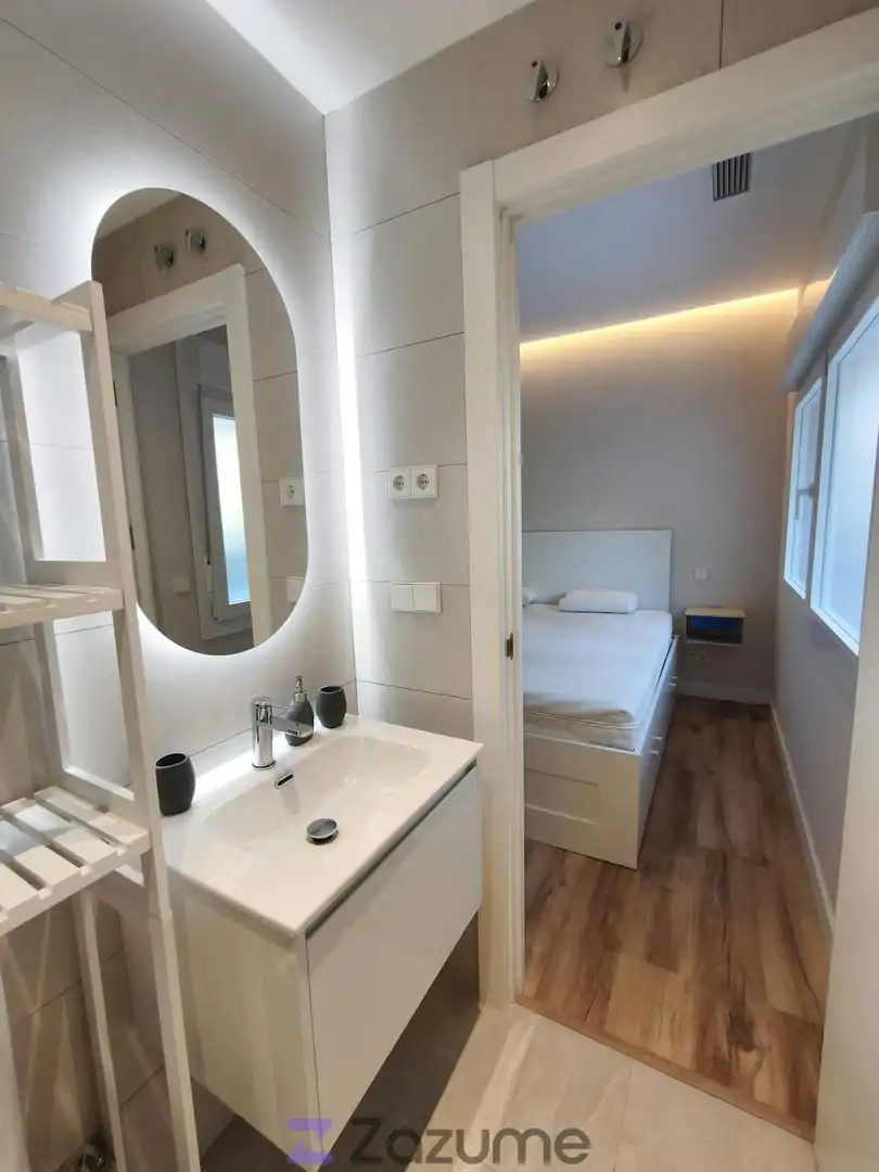 Bathroom of Flat for rent in Torrejón de Ardoz  with Air Conditioner, Heating and Furnished