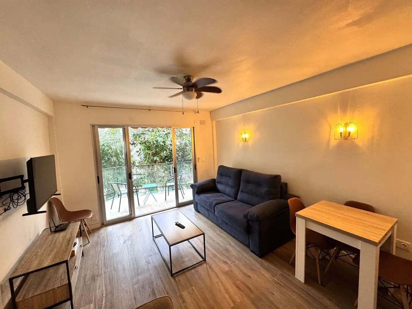 Sala d'estar de Apartament de lloguer en Benidorm amb Aire condicionat, Calefacció i Terrassa