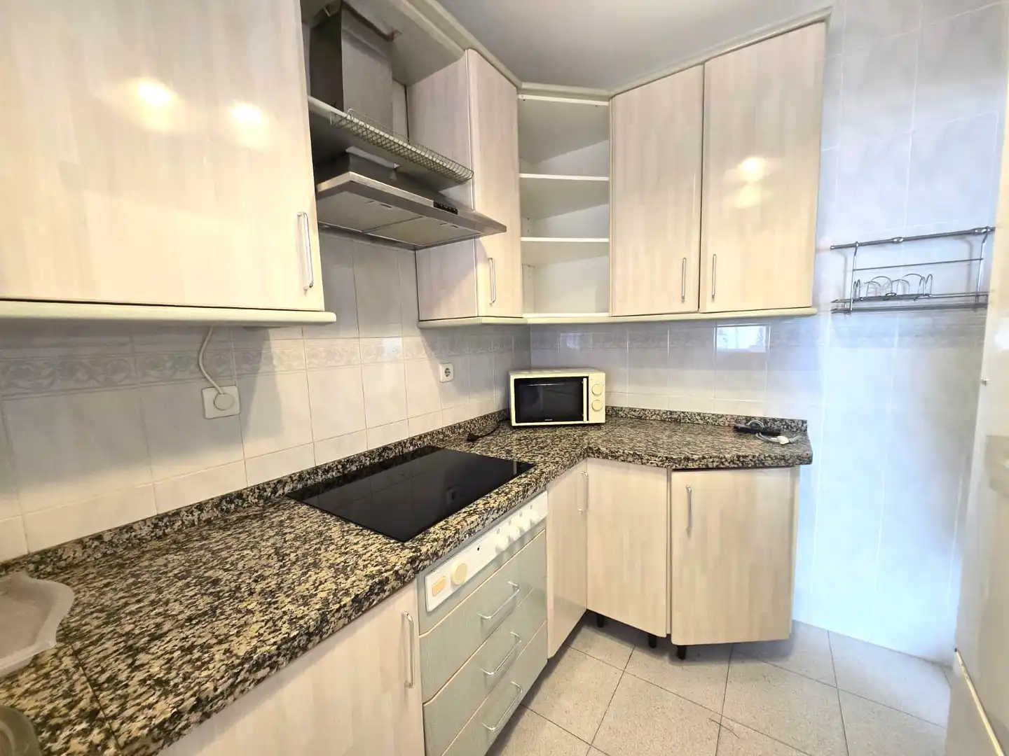 Cocina de Casa adosada en venta en Rincón de la Victoria con Terraza, Trastero y Amueblado