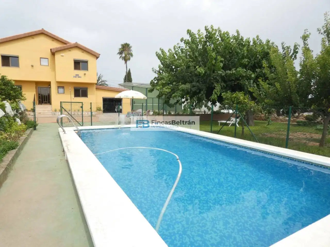 Piscina de Casa o xalet en venda en Benicarló amb Aire condicionat, Calefacció i Jardí privat