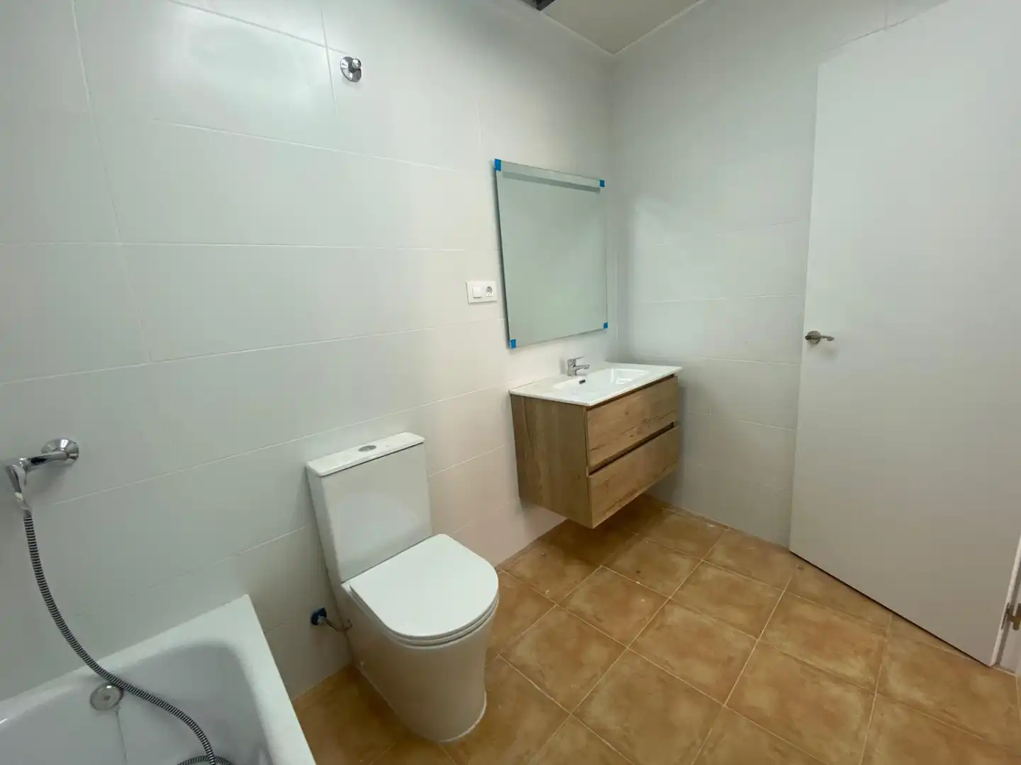 Baño de Planta baja en venta en Lorca con Terraza, Trastero y Amueblado