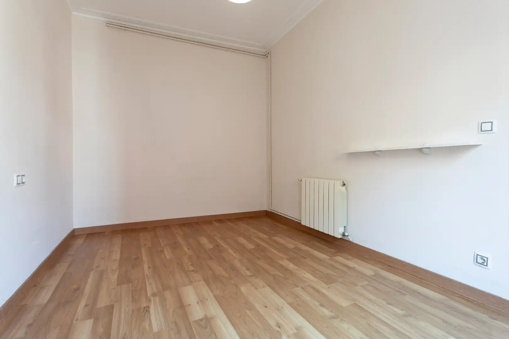 Habitación de Piso en venta en Barcelona con Calefacción