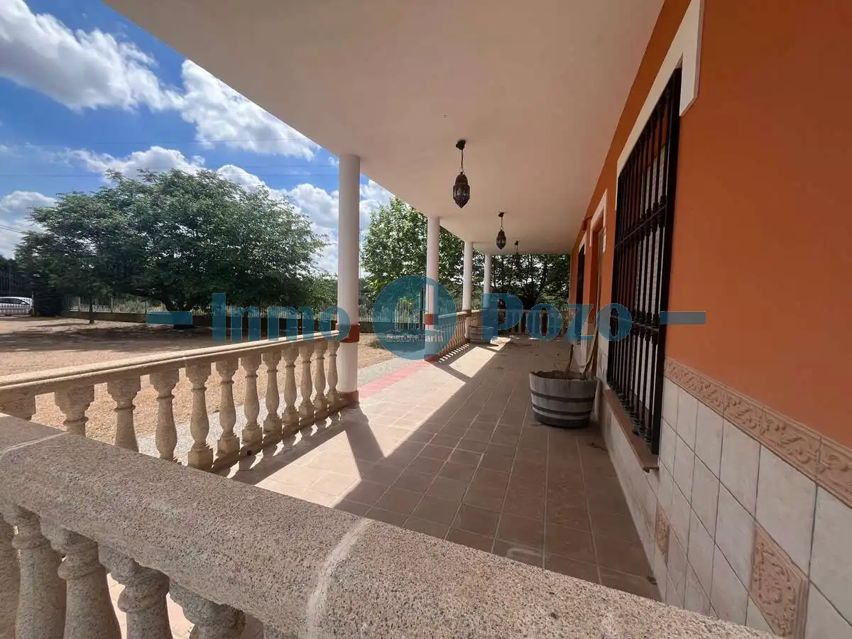 Chalet con piscina en venta en Almendralejo, imagen 11