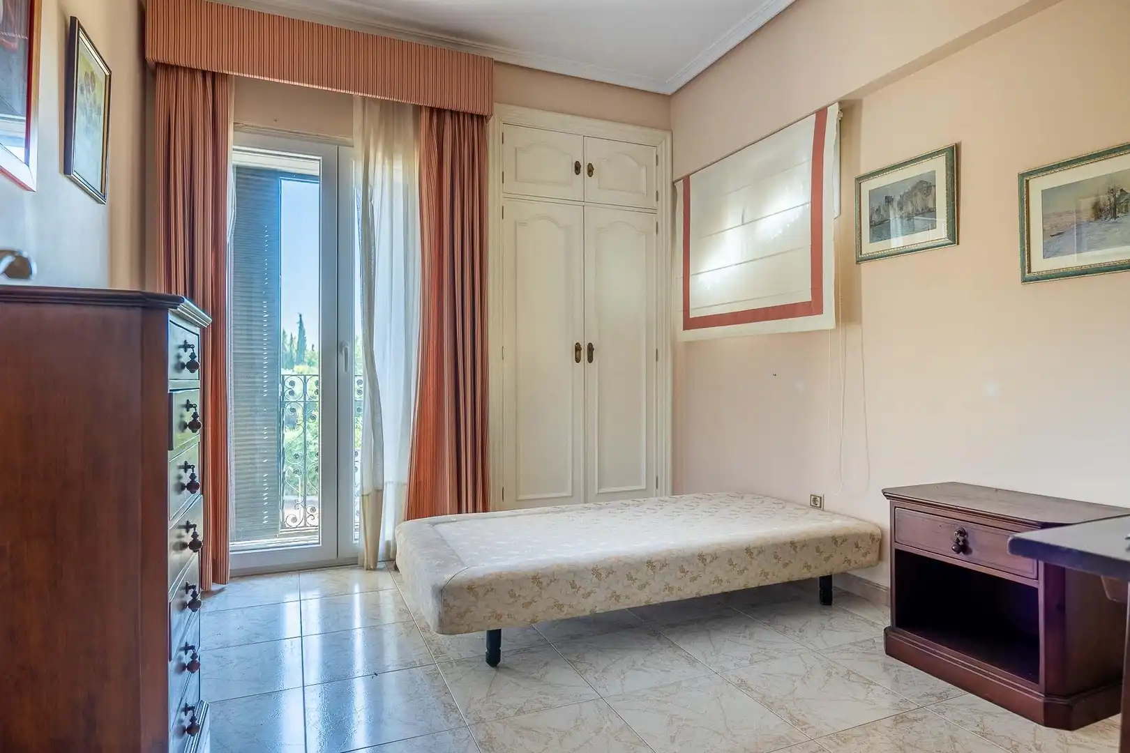 Habitación de Casa o chalet en venta en Gelves con Jardín privado y Piscina comunitaria