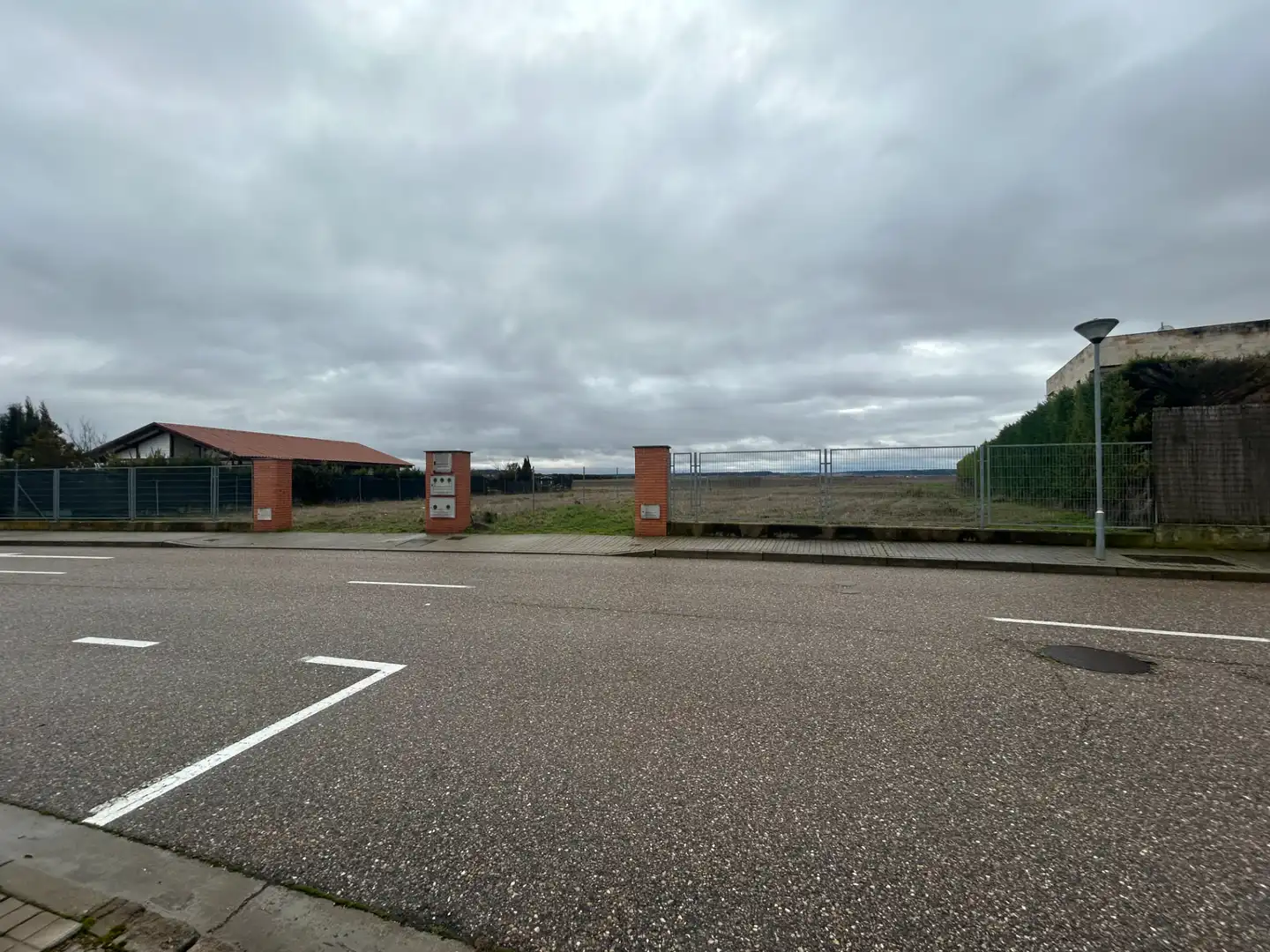 Terreni e lotti in vendita a Avenida de las Médulas 110, imagen 3