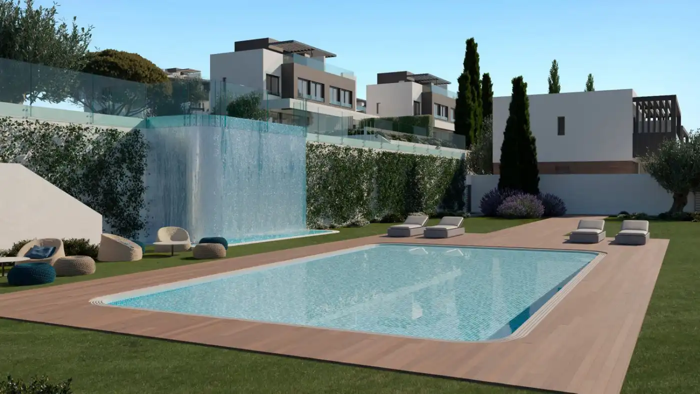 Piscina de Casa adosada en venta en Estepona con Aire acondicionado, Calefacción y Terraza