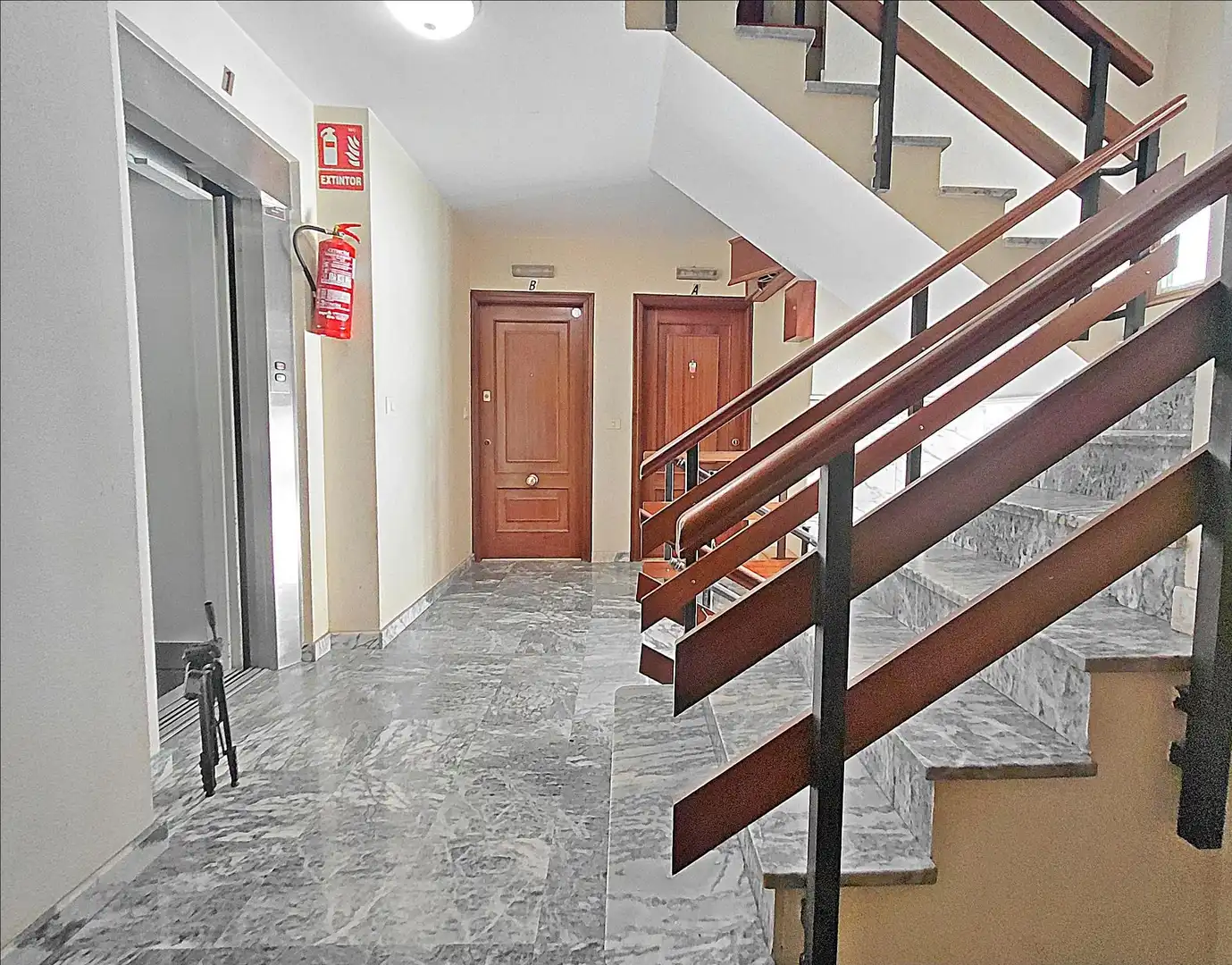 Piso en venta en Pontevedra Capital  con Calefacción y Trastero